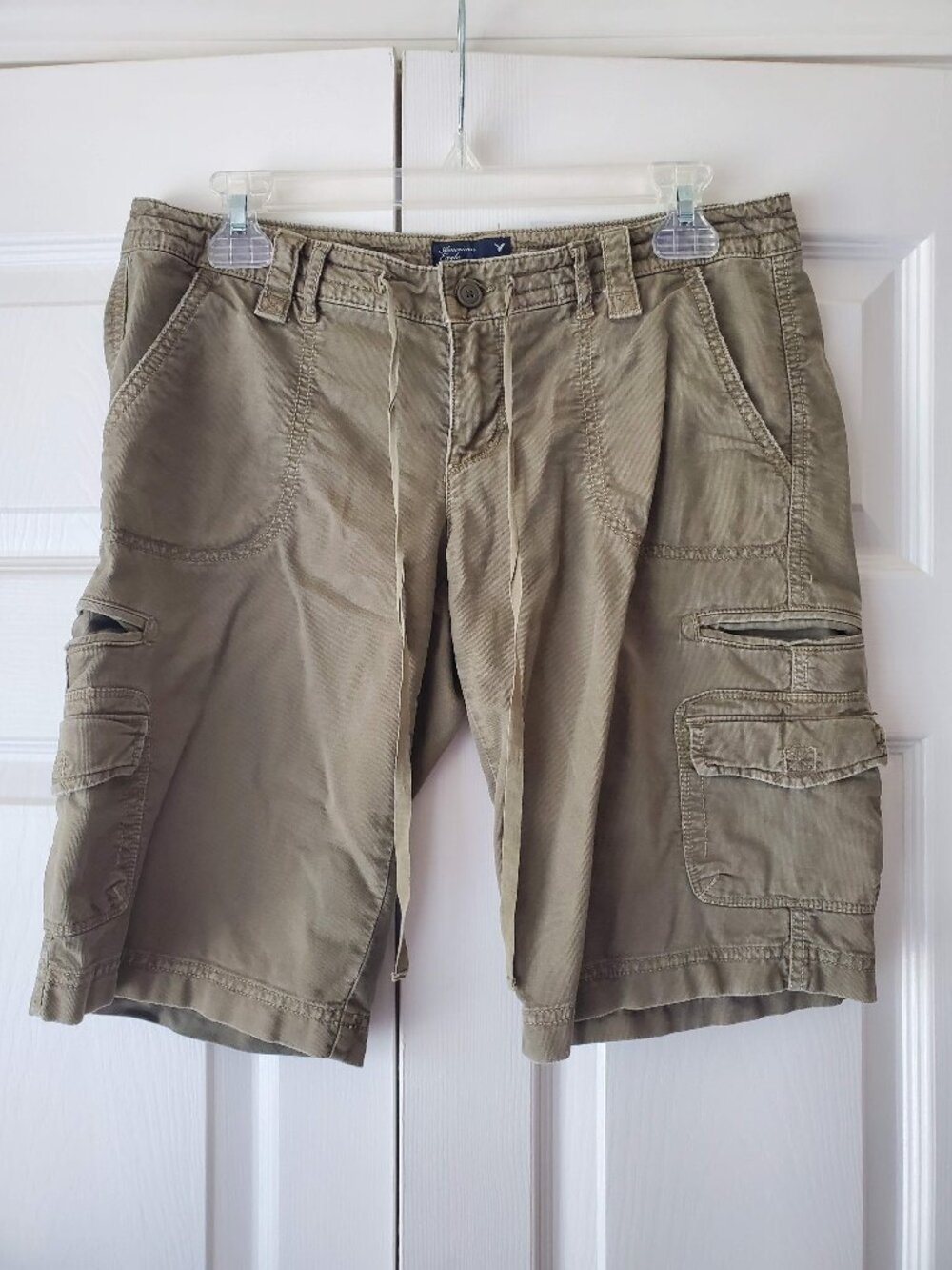 American eagle Ultra Low Rise Cotton Cargo Shorts Y2K size 4